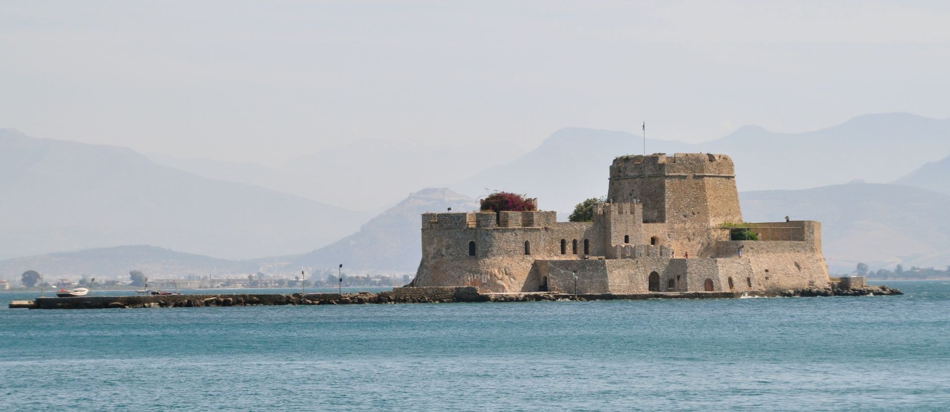 bourdzi-island-fortress-nafplion