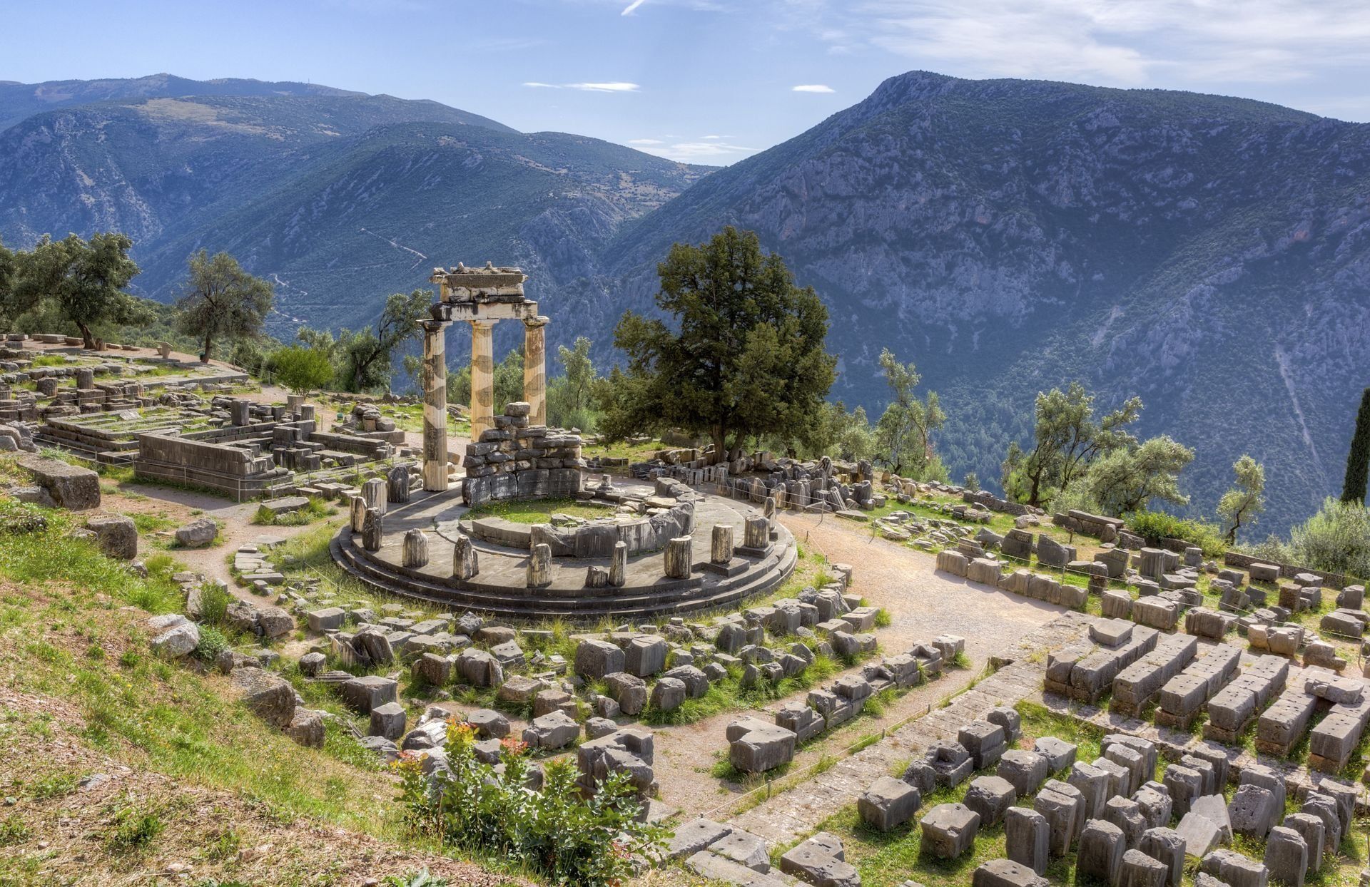 sanctuary-delphi-greece